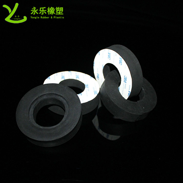 定制模壓發(fā)泡硅膠墊，減震模壓發(fā)泡硅膠墊，無氣味模壓發(fā)泡硅膠墊