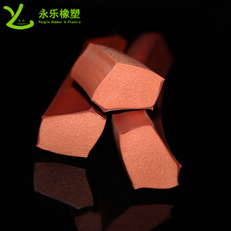 擠出復(fù)合發(fā)泡硅膠條，耐高溫復(fù)合發(fā)泡硅膠條，耐老化復(fù)合發(fā)泡硅膠條