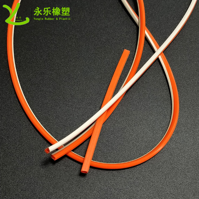 濱海新復(fù)合雙色導(dǎo)電硅膠條_導(dǎo)電屏蔽硅膠管_電磁屏蔽密封條